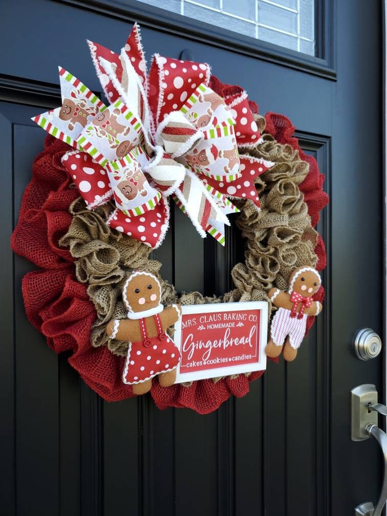 Festive Christmas gingerbread wreath for front door, gingerbread decor, Christmas burlap wreath, red Christmas wreath