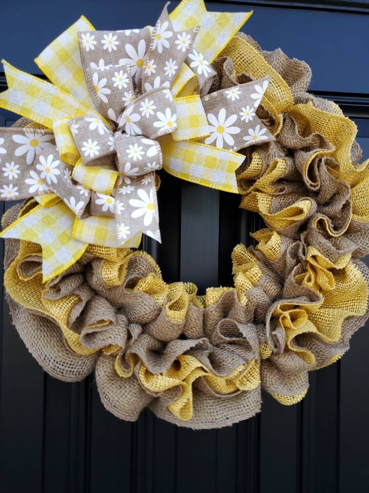 Yellow Spring daisy wreath for front door, Spring burlap wreath with daisies, double door wreath, yellow Spring wreath, daisy decor