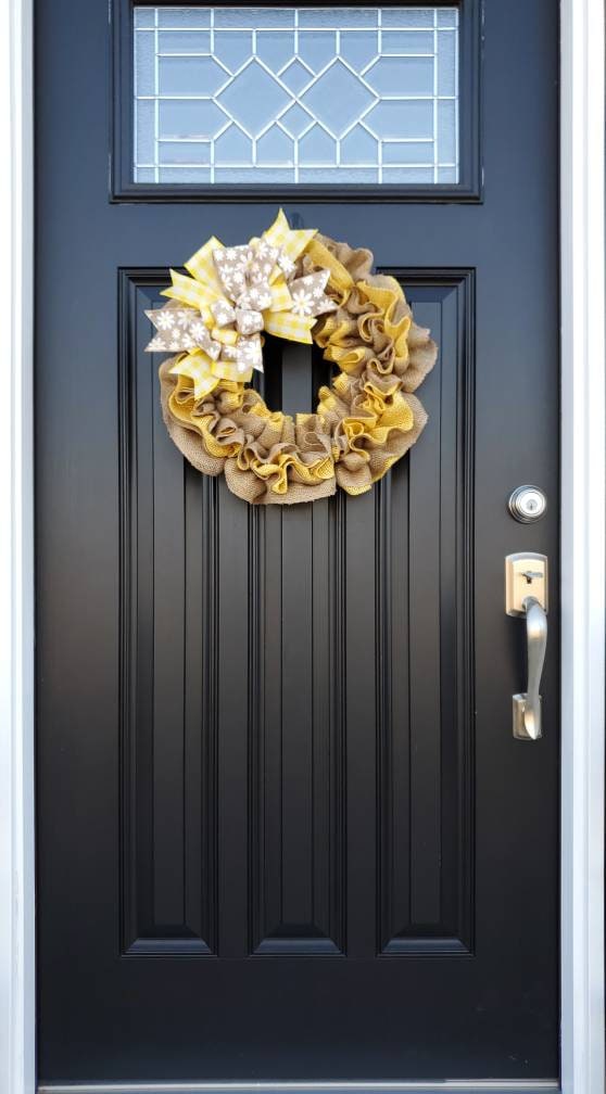 Yellow Spring daisy wreath for front door, Spring burlap wreath with daisies, double door wreath, yellow Spring wreath, daisy decor