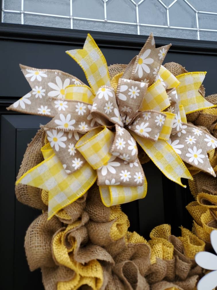 Yellow Spring daisy wreath for front door, Spring burlap wreath with daisies, double door wreath, yellow Spring wreath, daisy decor