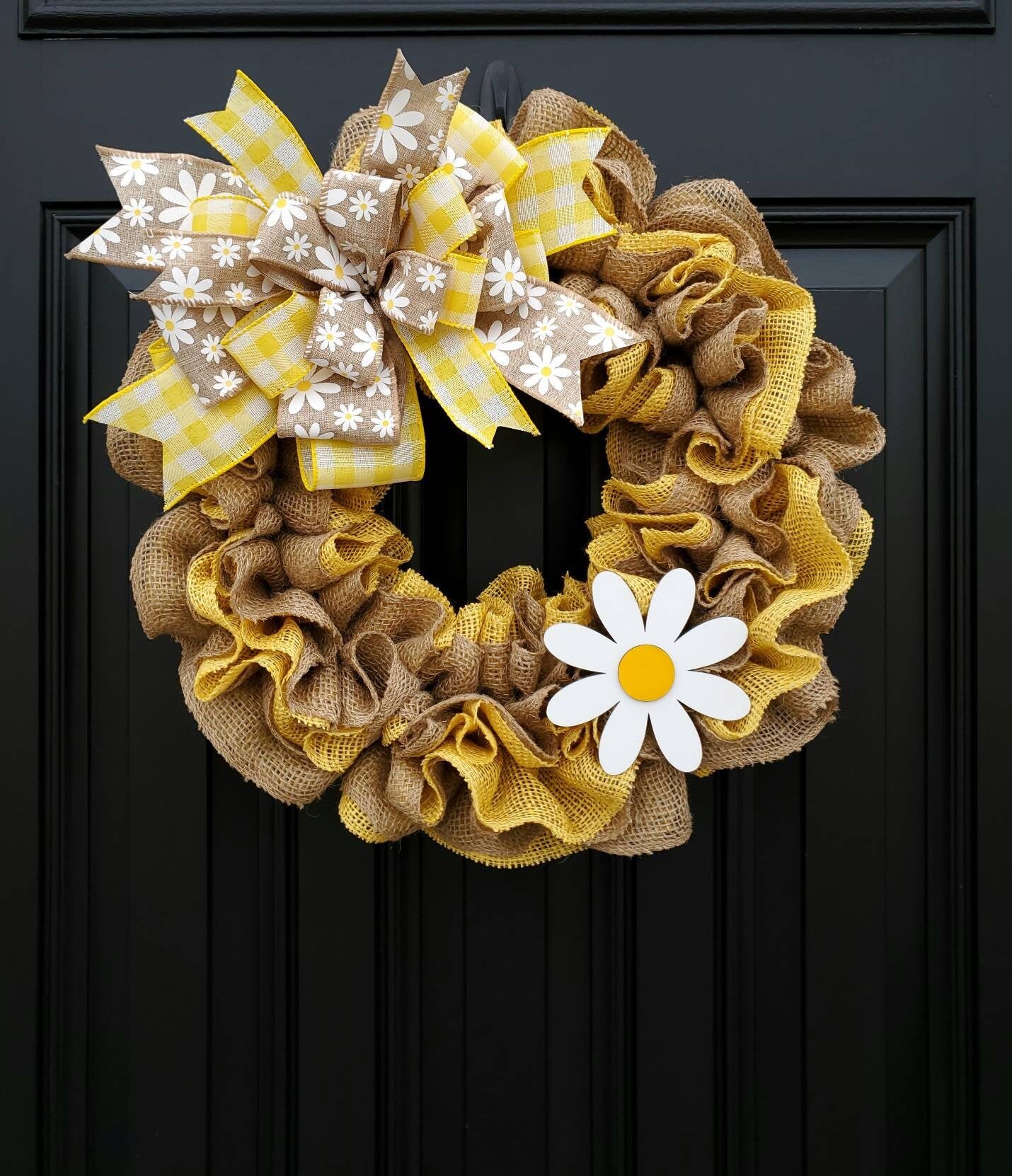 Yellow Spring daisy wreath for front door, Spring burlap wreath with daisies, double door wreath, yellow Spring wreath, daisy decor