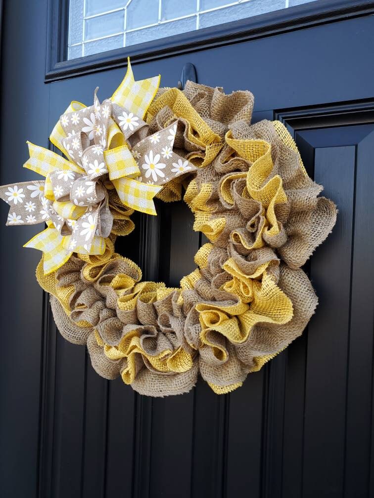 Yellow Spring daisy wreath for front door, Spring burlap wreath with daisies, double door wreath, yellow Spring wreath, daisy decor