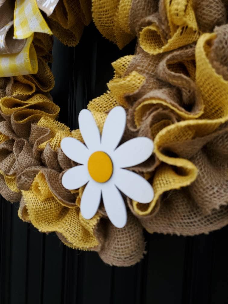 Yellow Spring daisy wreath for front door, Spring burlap wreath with daisies, double door wreath, yellow Spring wreath, daisy decor